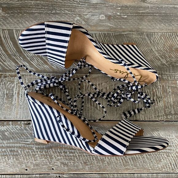 Nwob- LULU’S -Lindzee Blue Stripe Lace-Up Wedges (Size:7.5) - Picture 2 of 9